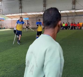 كرة القدم البتر.jpg