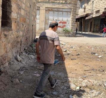 الجيش والمستوطنون يواصلون التجريف في باب الشلالة بالخليل