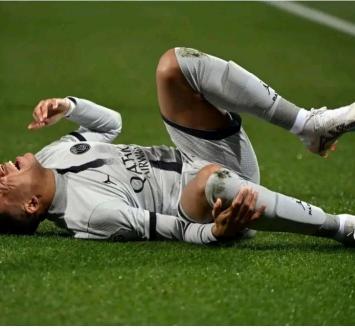 ريال مدريد يعلن إصابة مبابي ومدة غيابه