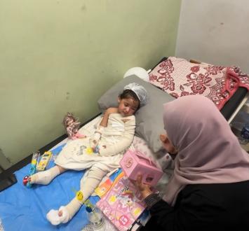 مريم تُصارع جراح الحروق ويتم الاستشهاد في غزة المحاصرة
