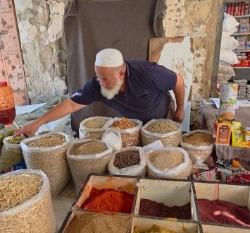 سوق الحبوب في خانيونس