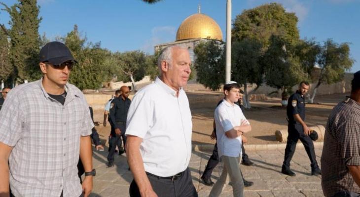 وزير الزراعة الإسرائيلي أوري أرئيل يقتحم الأقصى