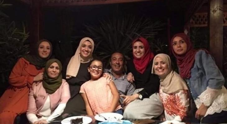 الشهيدة عائشة الرابي مع عائلتها