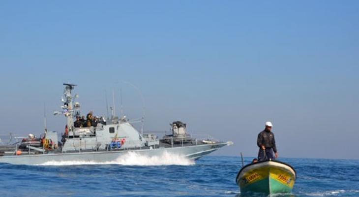 الاحتلال يعتقل ثلاثة صيادين من غزة