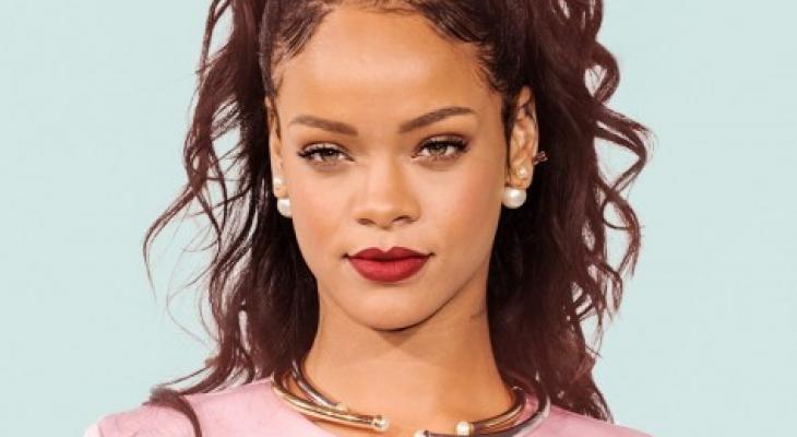 Rihanna-pink-art-474x340.jpg