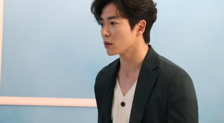 Kim-JaeWook-Her-Private-Life-Poster-Shoot-Behind-the-Scene-kim-jae-wook-42745383-1200-800.jpg