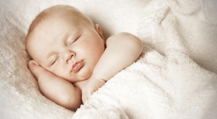 كثرة النوم عند الأطفال الرضع