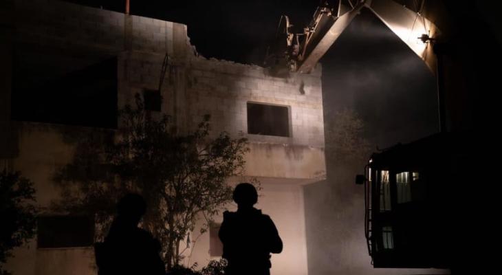 الاحتلال يهدم منزل الأسير خليل دويكات شرقي نابلس - وكالة سند للأنباء