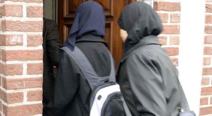 إلغاء قرار حظر الحجاب في المدارس بالسويد