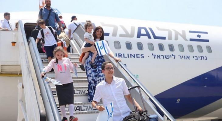 israel-franc-jewish-french-immigrants-arriving-in-israel-this-week-photo-motti-kimchi1.jpg