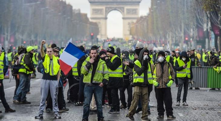 مظاهرات في فرنسا.jpg