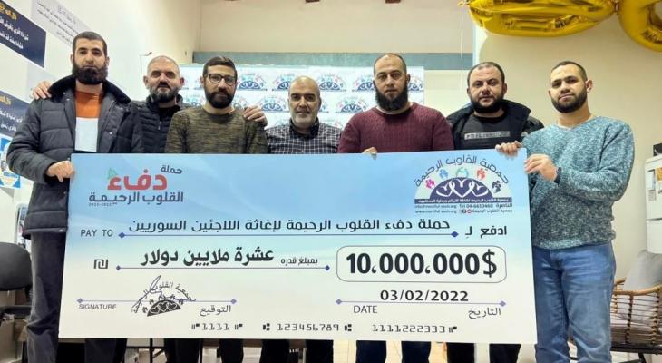 فلسطين تجمع 10 مليون دولار لإغاثة اللاجئين السوريين