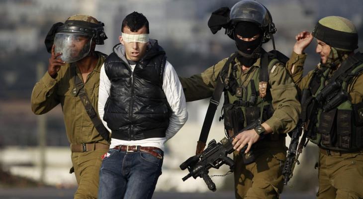اعتقال فلسطيني خلال مواجهات في الضفة.jpg
