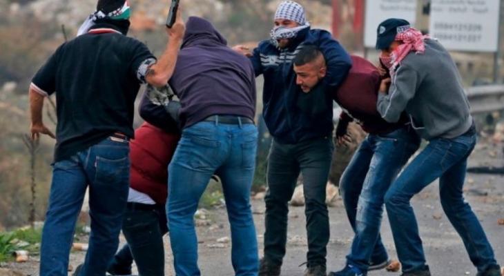 قوات خاصة إسرائيلية تعتقل فلسطينيين.jpg
