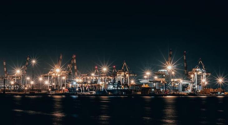 ميناء حيفا ليلا.jpg