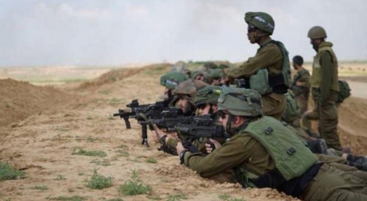 جنود الاحتلال على حدود غزة.jpg