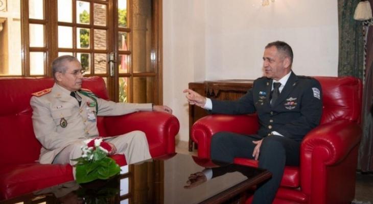 كوخافي وقائد القوات المسلحة المغربية في الرباط، الثلاثاء الماضي.jpg