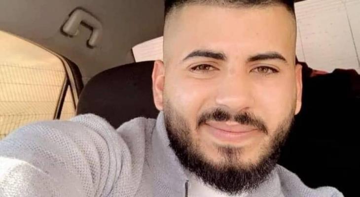 شاب عبد العزيز غيث
