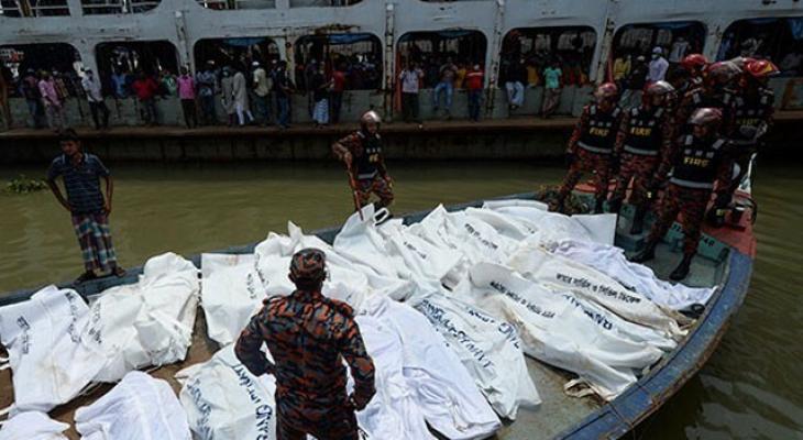 غرق قارب في بنغلاديش