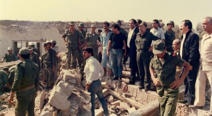 ياسر عرفات بعد نجاته من الاغتيال.jpg