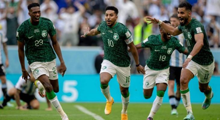 السعودية تفجر أول مفاجئة في كأس العالم