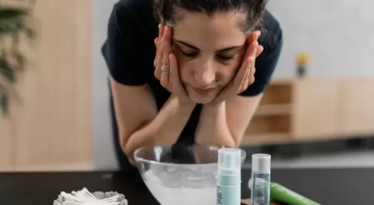 غسل الوجه.webp