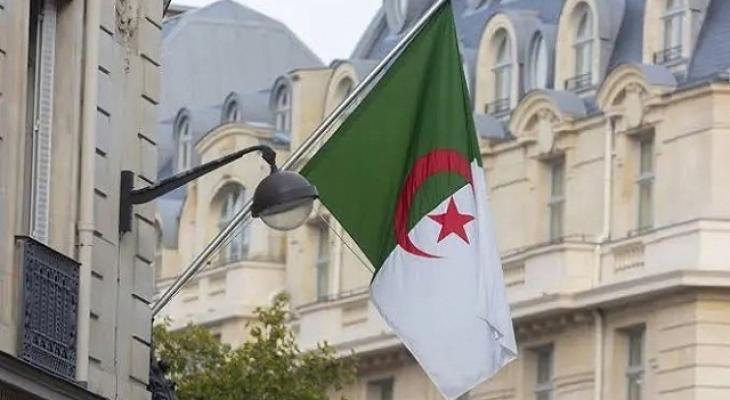 الجزائر تعيد فتح سفارتها في كييف.jpg