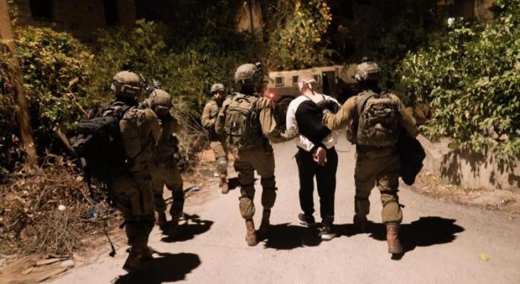 خلال اعتقال الاحتلال لشاب فلسطيني من الضفة.jpg