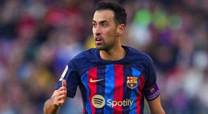 بوسكيتس يعلن الرحيل عن برشلونة