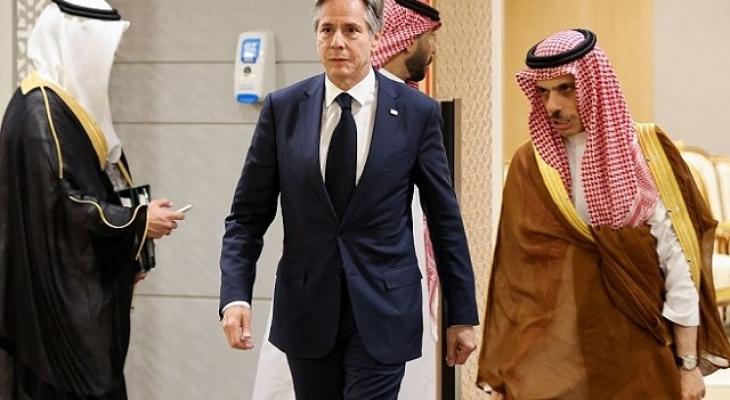وزير الخارجية السعودي مع نظيره الأمريكي.jpg