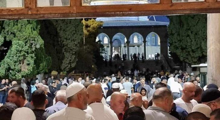 صلاة الفجر في المسجد الأقصى