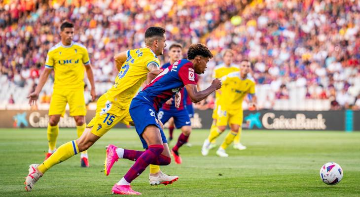 أهداف مباراة برشلونة وقادش في الدوري الإسباني