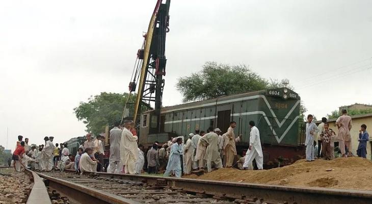 حادث قطار في باكستان