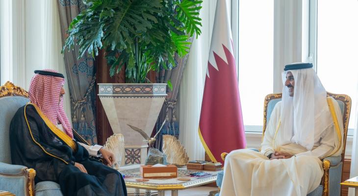 الأمير تميم ووزير الخارجية السعودي.jfif