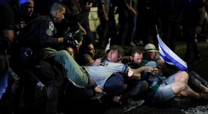 الشرطة الإسرائيلية تفق مسيرة تطالب بصفقة تبادل