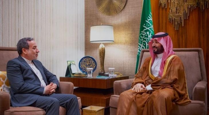 ولي العهد السعودي محمد بن سلمان وعراقجي وزير خارجية إيران.jpg