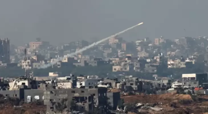 صاروخ فلسطيني أطلق من قطاع غزة.webp