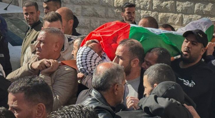 انطلاق موكب تشييع الشهيد كاتسون صبحي حسن  من بلدة قصرة جنوب سرق نابلس من مشفى رفيديا