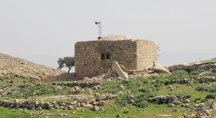 مسجد خربة طانا قرب نابلس.jpeg