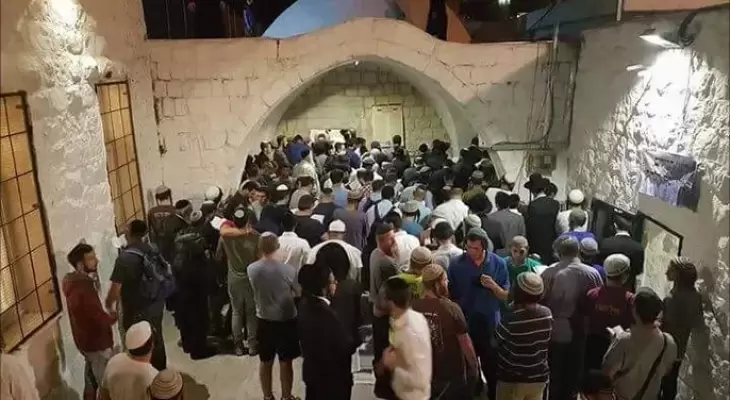 صورة أرشيفية سابقة لاقتحام قبر يوسف.webp