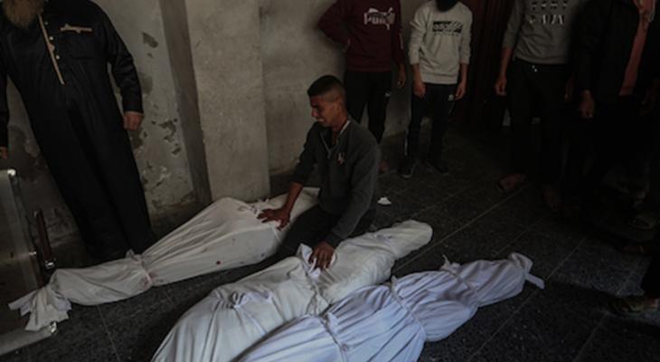 تشييع أربعة شهداء في مستشفى المعمداني بعد استهدافهم في غارة جوية إسرائيلية على حي الزيتون شرق مدينة غزة