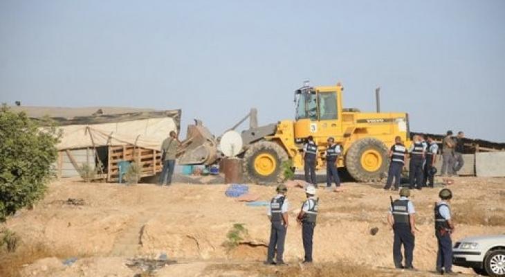 خلال هدم قرية العراقيب.jpg