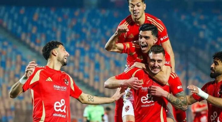 الأهلي يشعل الصراع على لقب الدوري المصري