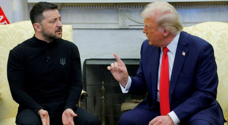 الرئيس الأمريكي دونالد ترامب (يمين الصورة) رفقة نظيره الأوكراني زيلينسكي.jpg