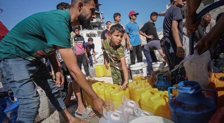 أزمة مياه الشرب تتفاقم في ظل استمرار المجاعة في غزة 1.jpg