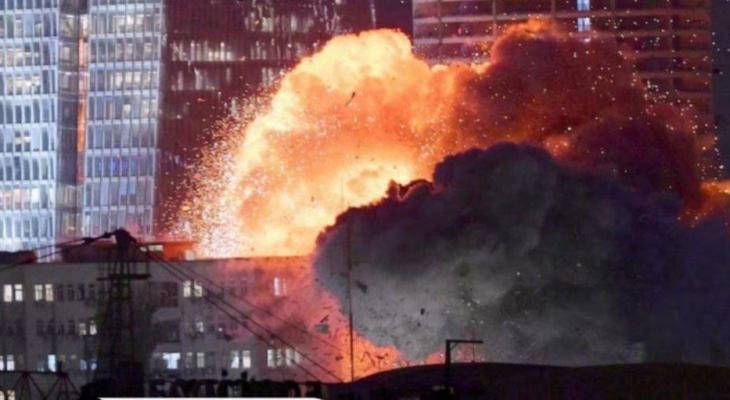 لحظة انفجار صاروخ إيراني في تل أبيب