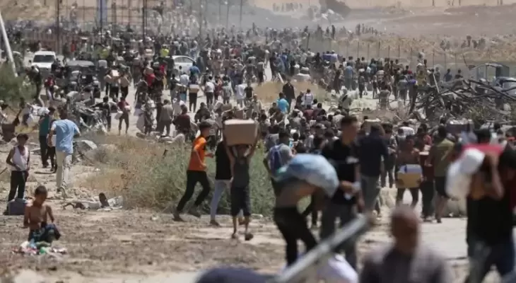 اندفاع الناس نحو مراكز التوزيع