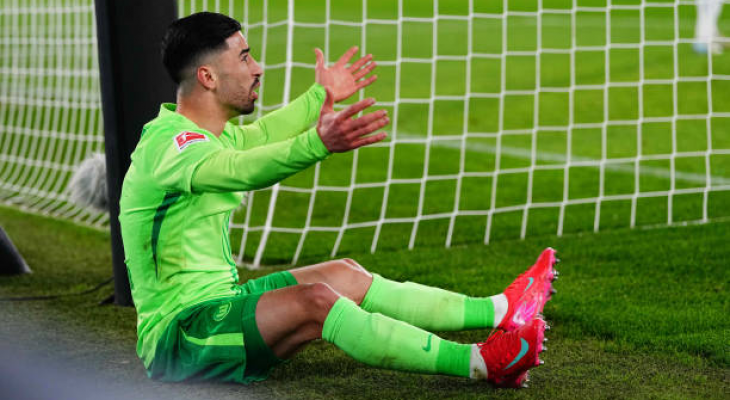 ليفربول يتفاوض مع نجم جزائري