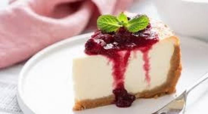 تشيز كيك بالفراولة (بدون فرن).jpg