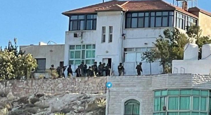 اعتقال 14 مواطناً وتحقيق ميداني مع العشرات في المغيّر
